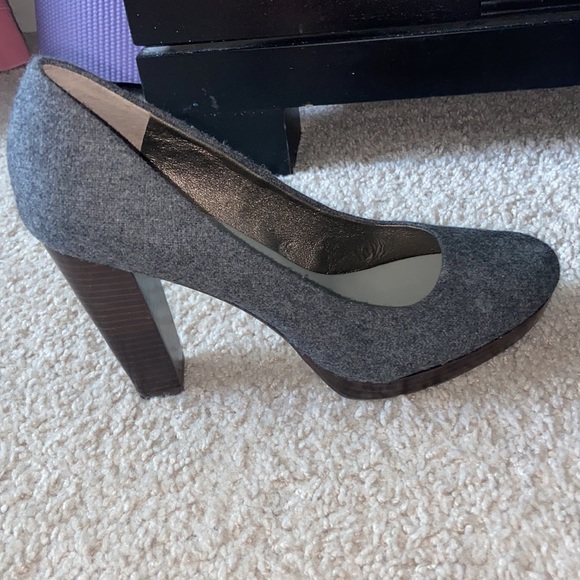 Banana Republic heels - Picture 10 of 13